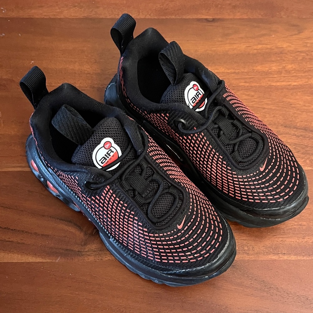 Nike Air Max DN Sneakers “Black and Bright Crimson”
